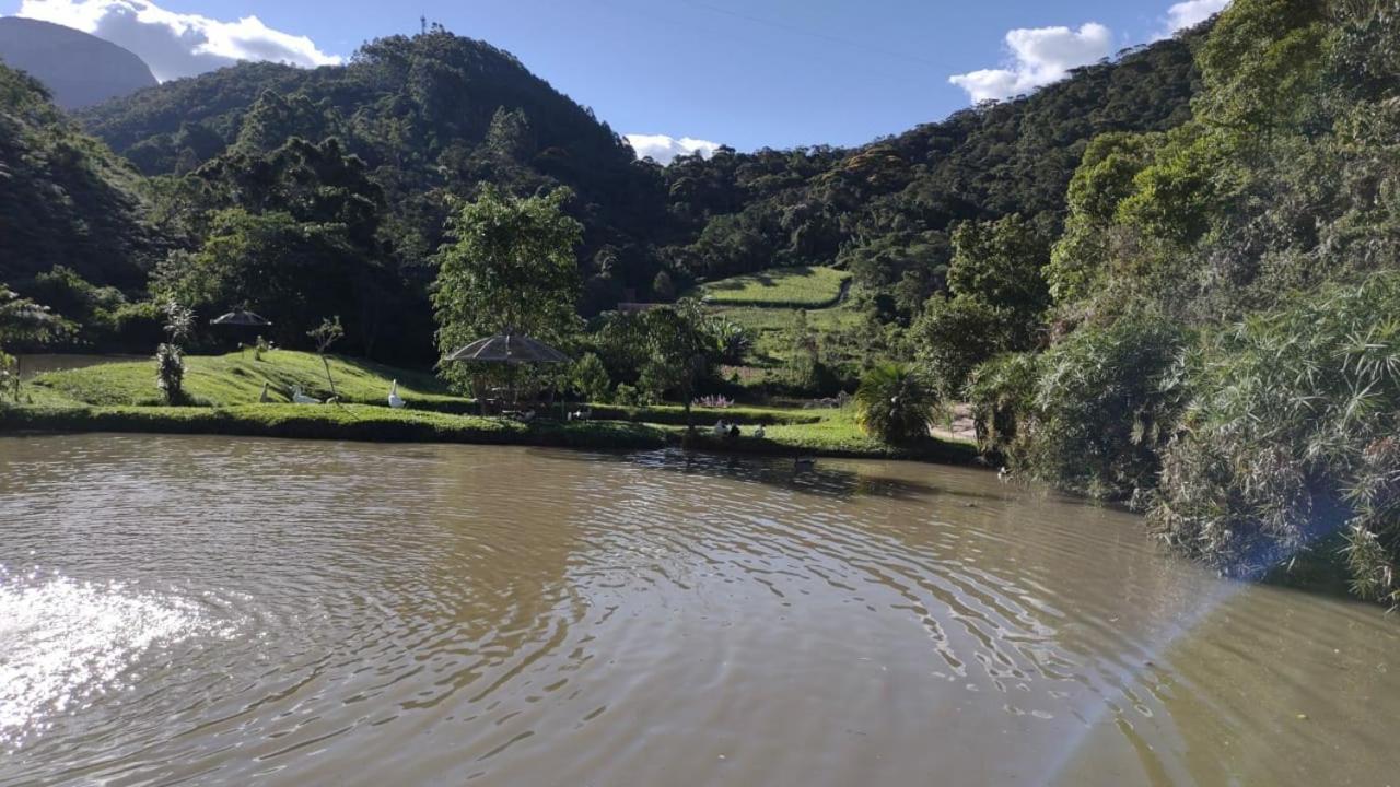 Casa Com Flores Pedra Azul  Kültér fotó