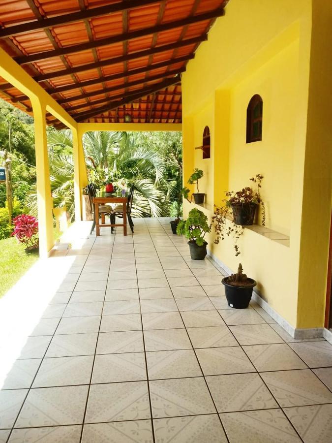 Casa Com Flores Pedra Azul  Kültér fotó